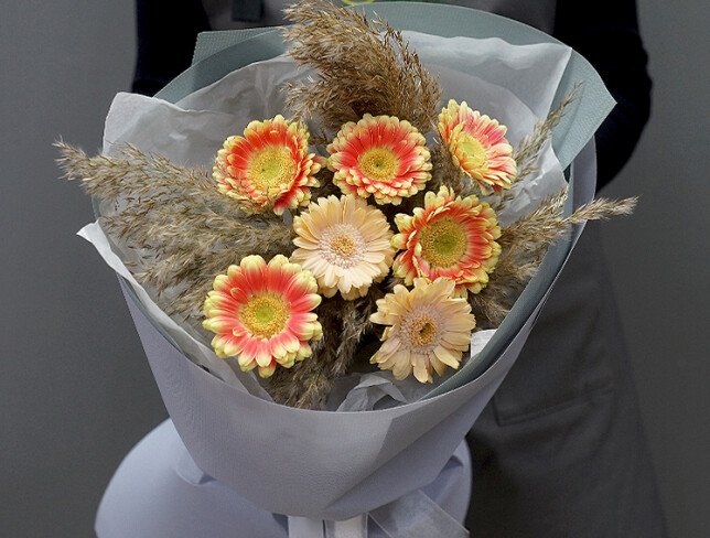 Buchet de gerbere „Vis de caramel” foto