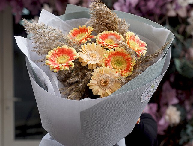 Buchet de gerbere „Vis de caramel” foto