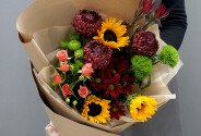 Buchet cu floarea-soarelui și crizanteme burgundy Bigoudi — foto 2