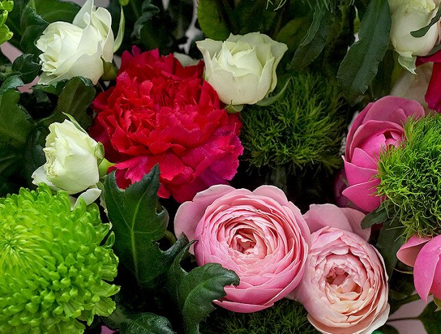 Bouquet of spray roses and chrysanthemums "Enchanting Tenderness” photo