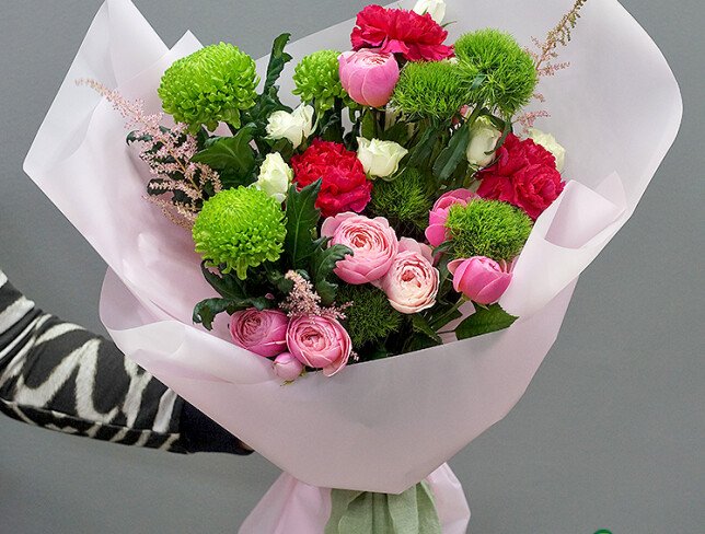 Bouquet of spray roses and chrysanthemums "Enchanting Tenderness” photo