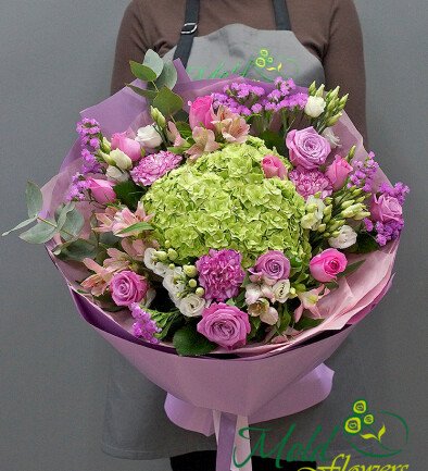 Bouquet with green hydrangea, roses and alstroemeria photo 394x433