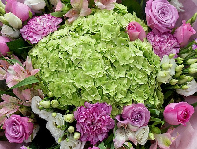 Bouquet with green hydrangea, roses and alstroemeria photo