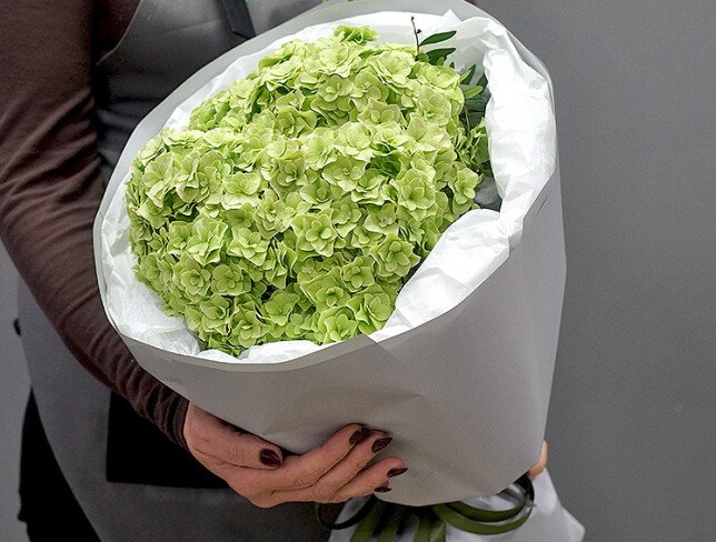 Buchet cu hortensie verde „Prospețime de smarald” foto