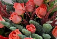 Buchet de Anul Nou din 11 trandafiri corali — foto 3