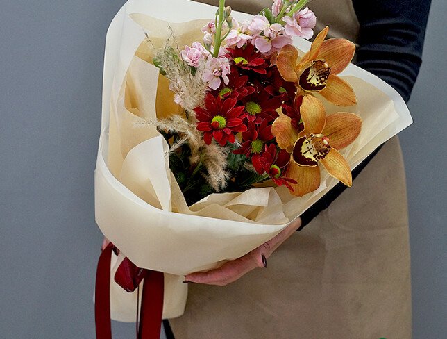 Buchet cu orhidee si crizanteme "Strălucire de chihlimbar" — foto 2