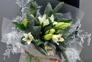 New Year bouquet with white lilies — photo 4