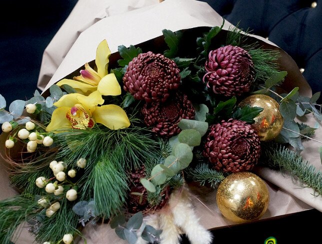 Buchet de Anul Nou „Armonie aurie” foto