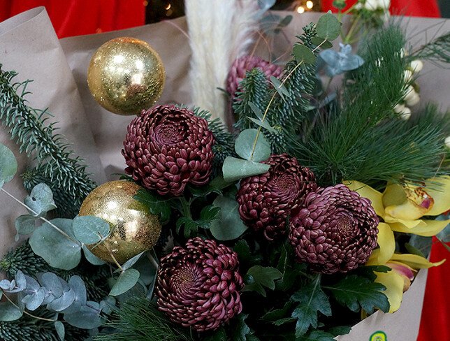 Buchet de Anul Nou „Armonie aurie” foto