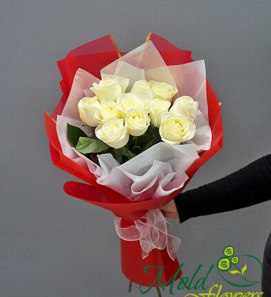 Bouquet of 11 white roses 60 cm photo 394x433