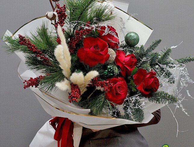 Buchet „Noblete de iarna” foto