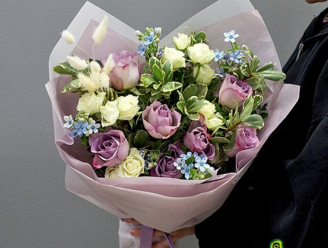 Bouquet of oxypetalum and purple roses “Memory Lane” — photo 4