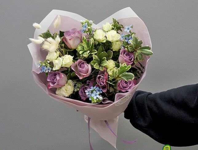 Bouquet of oxypetalum and purple roses “Memory Lane”