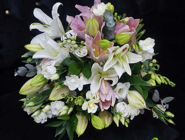 Bouquet of lilies and freesias “Morning Light” photo