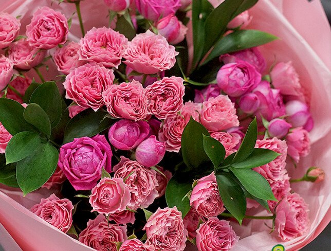 Букет из розовых кустовых роз «Pink Velvet» Фото
