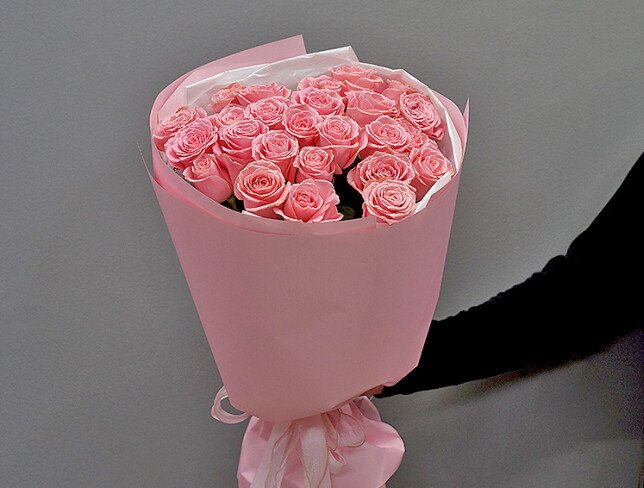 Bouquet of 25 roses “Sophia Loren” (50 cm) — photo 3