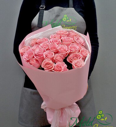 Bouquet of 25 roses “Sophia Loren” (50 cm)