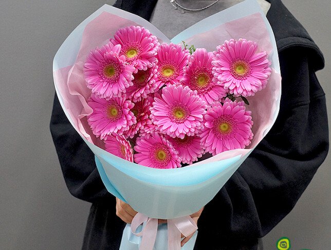 Bouquet of 15 pink gerberas photo