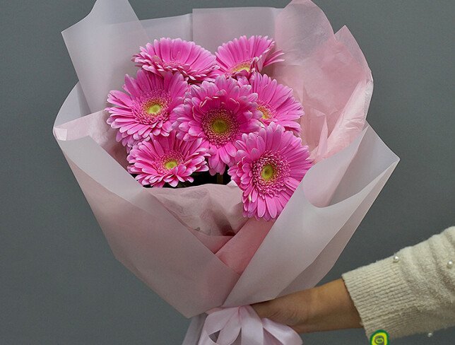 Buchet din 7 gerbere roz foto