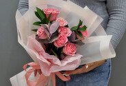 Buchet din 7 trandafiri „Sophia Loren” 40 cm — foto 4
