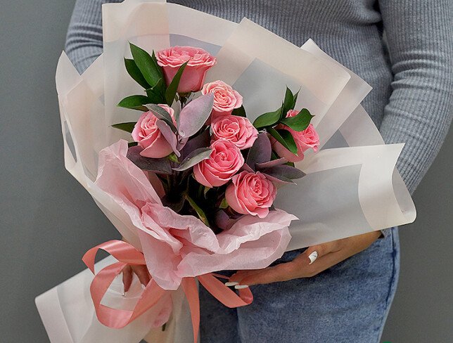 Buchet din 7 trandafiri „Sophia Loren” 40 cm — foto 4