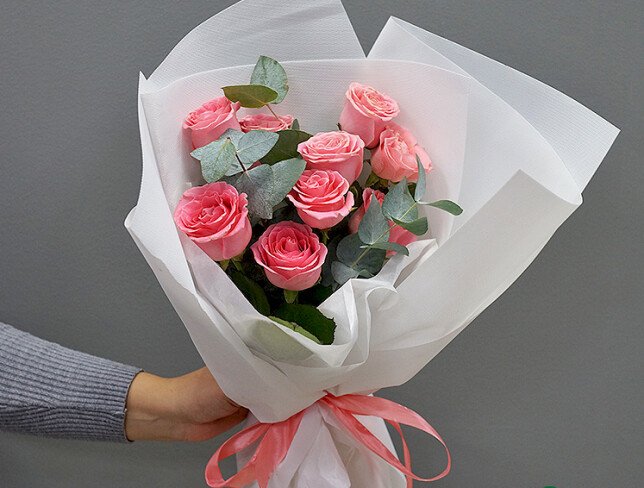 Bouquet of 9 roses “Sophia Loren” 40 cm