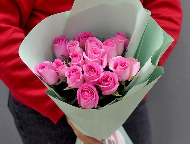 Bouquet of 15 pink roses, 50 cm photo