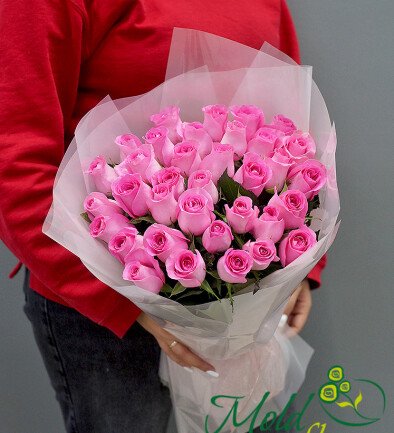 Buchet din 35 de trandafiri roz, 50 cm foto 394x433