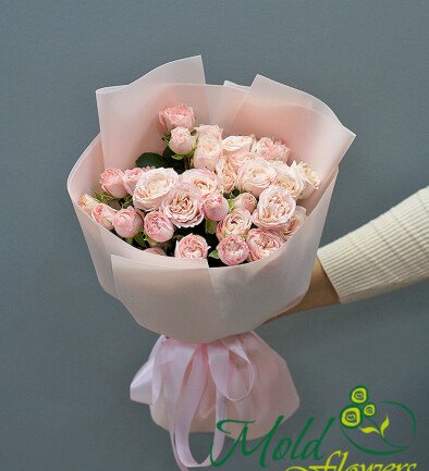 Buchet din 11 trandafiri spray "Bombastic" 40 cm foto 394x433