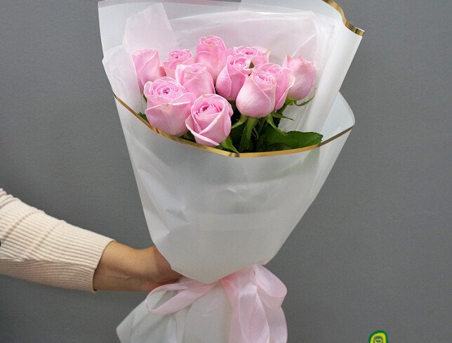 Bouquet of 11 pink Dutch roses 50 cm photo