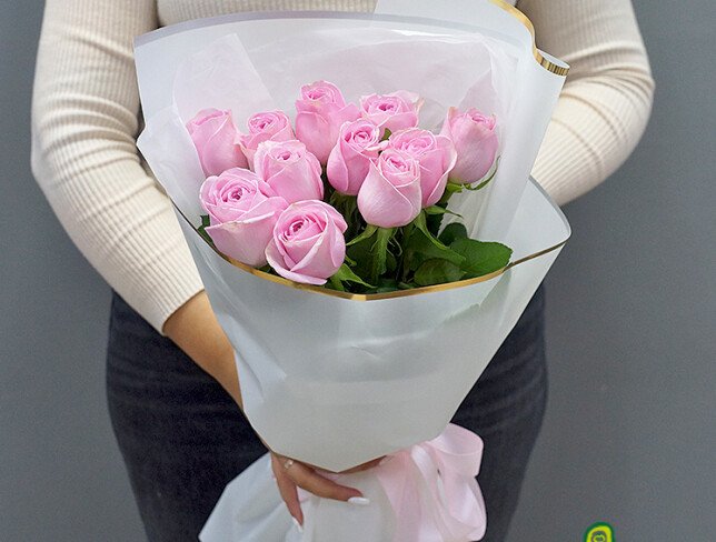 Bouquet of 11 pink Dutch roses 50 cm photo