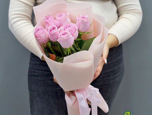 Bouquet of 7 pink Dutch roses 50 cm photo