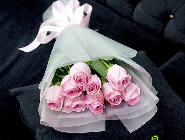 Bouquet of 9 pink Dutch roses 50 cm photo