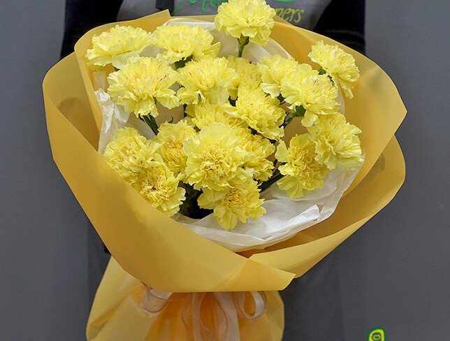 Buchet din 19 dianthus de culoare lamaie