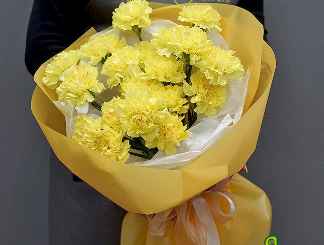 Buchet din 19 dianthus de culoare lamaie — foto 3