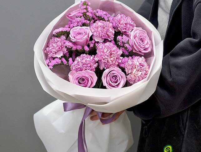 Buchet „Gratie mov” foto