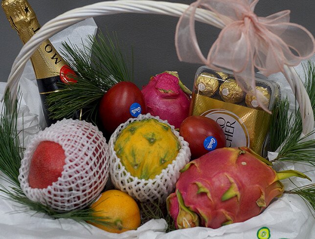 New Year basket with exotic fruits, chocolates and Moët & Chandon Impérial Brut champagne 0.75 L (pre-order, 24 hours) photo