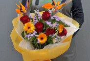 Buchet exotic cu strelitzia, gerbere si trandafiri — foto 4