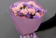 Bouquet of pink and purple dianthus — photo 2