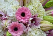 Bouquet of white hydrangeas, pink lilies and gerberas — photo 3