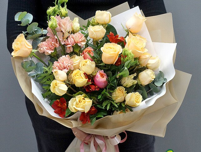 Buchet „Farmec delicat” foto