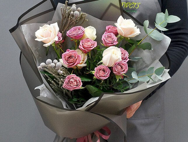 Bouquet of roses, eucalyptus and brunia photo