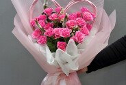 Bouquet of pink spray roses “Symphony of Love” — photo 5