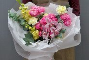 Bouquet of peony-type roses, matthiolas, carnations and orchids — photo 1