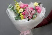 Bouquet of peony-type roses, matthiolas, carnations and orchids — photo 4