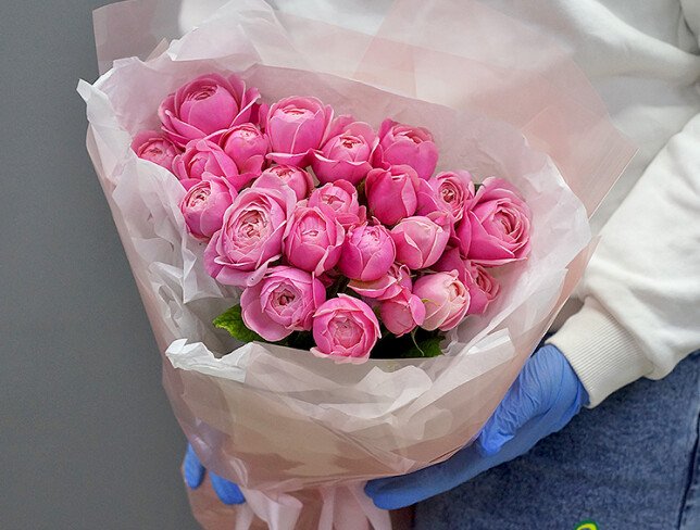 Bouquet of 7 Silva Pink peony-style roses, 50 cm photo