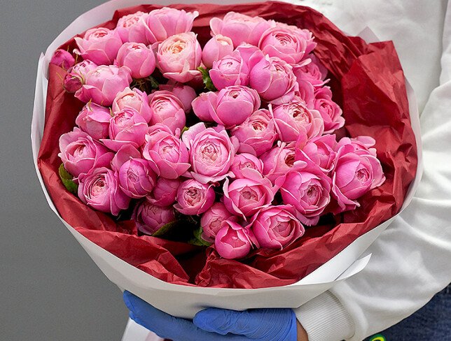 Buchet din trandafiri de tip bujori Silva Pink „Sarut Roz” foto