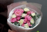 Buchet din trandafiri Silva Pink si dianthuse albe — foto 3