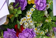 Bouquet of carnations, freesias and chamomile “Field Accent” — photo 5