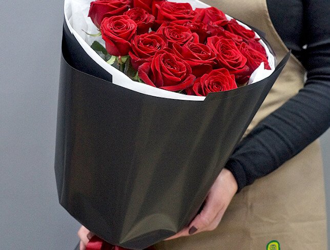 Buchet din 17 trandafiri rosii 70 cm — foto 3
